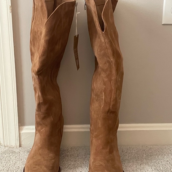 Dolce Vita Extra Wide Calf Ryatt Boots - Picture 2 of 4